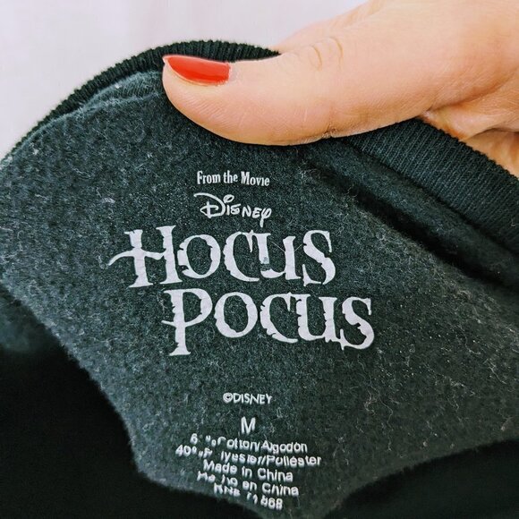 Disney Hocus Pocus Black Crew Neck Sweatshirt Junior's Size Medium - Picture 3 of 3